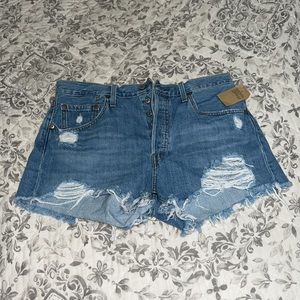Levi Destroyed Button High Rise Shorts